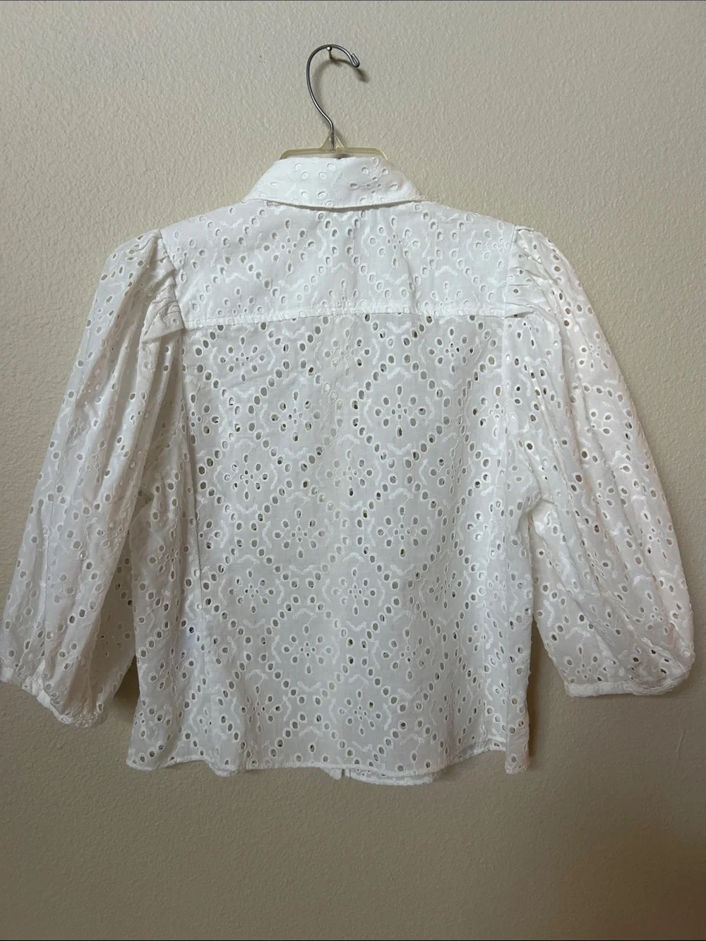 Zara White Eyelet Puff-Sleeve Button-Up Blouse